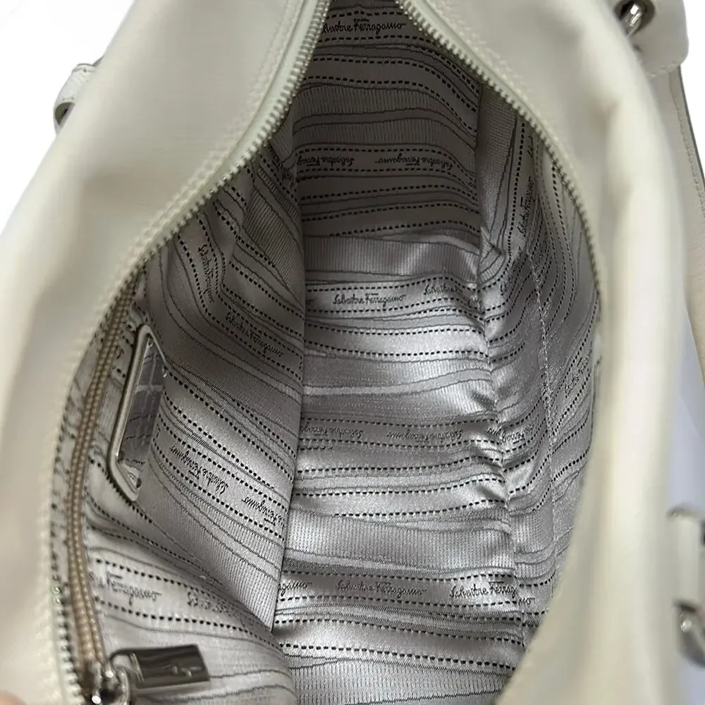 Salvatore Ferragamo Gancini Handbag 21B713